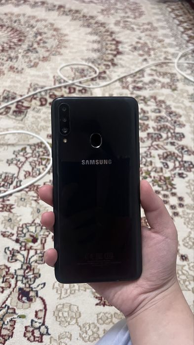 Samsung a20s в хорошем состояни