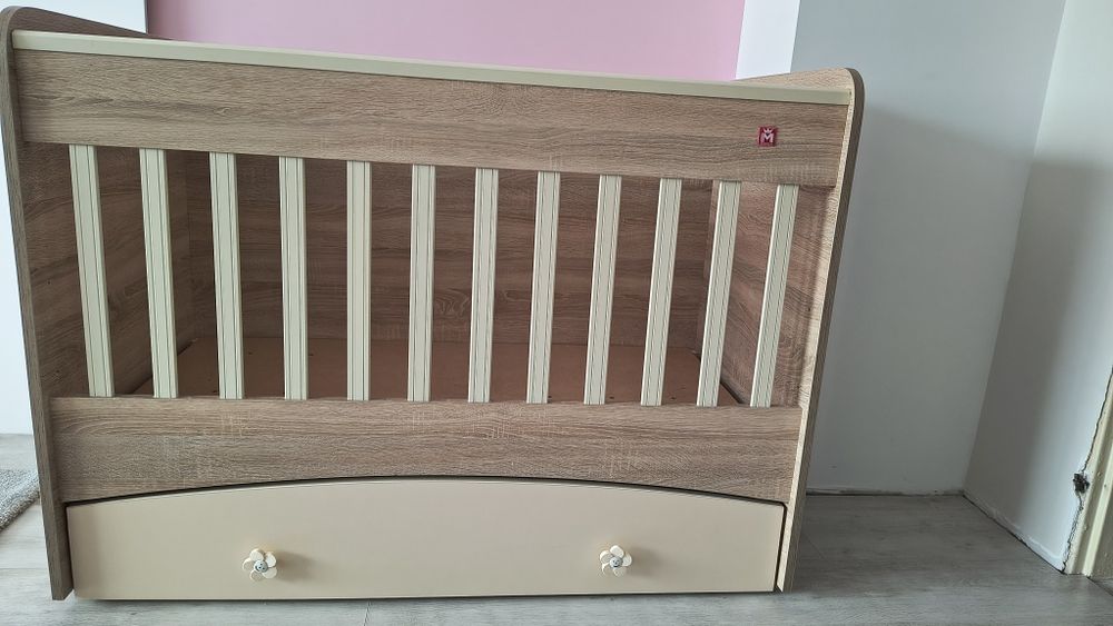 Бебешко легло с матрак + подаръци