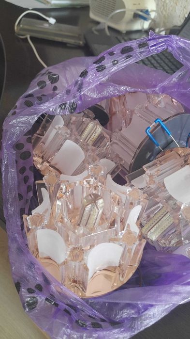 Продам светильники потолочные - новые.