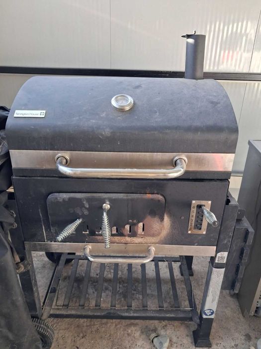 Барбекю Tarrington House Memphis XL, Тава за пепел, Отварачка, Колелца