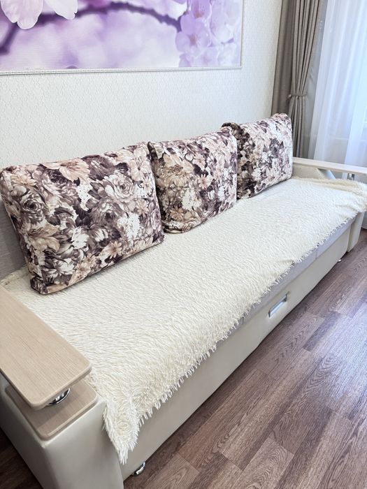 Продается диван б/у в хорошем состоянии