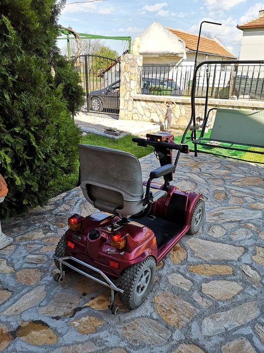 Инвалидна електрическа количка STERLING