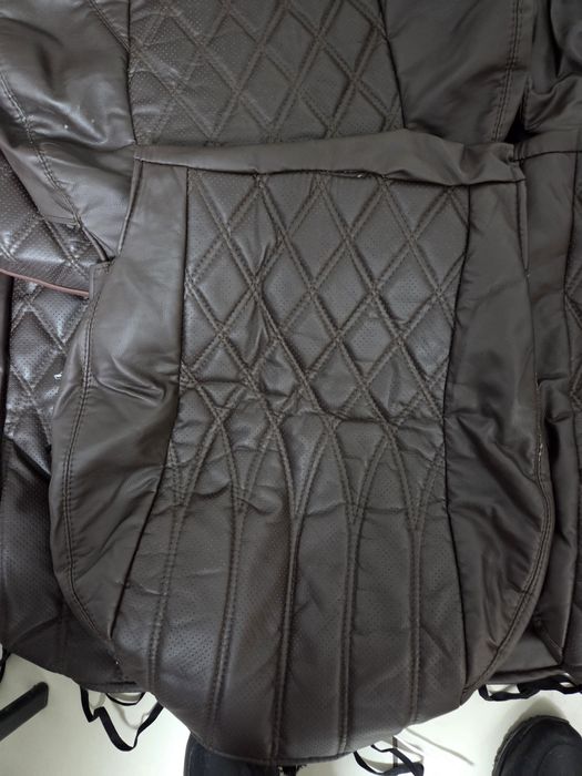 Продам авточехлы камри