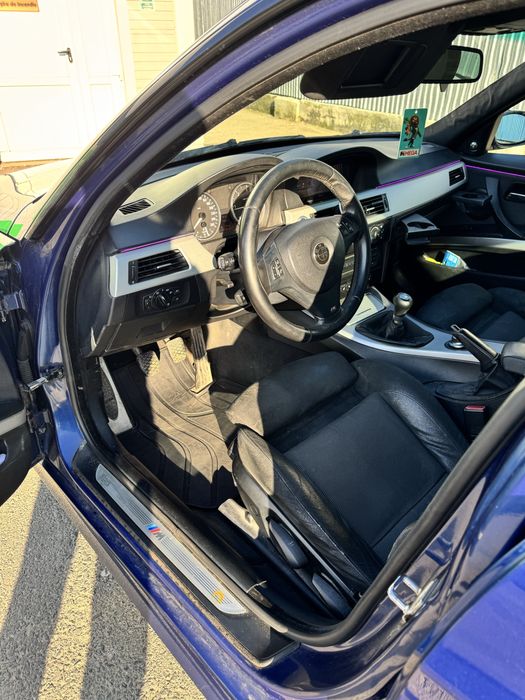 Bmw 320d- E90   M Pachet! (motor M47 cu distributie pe fata)