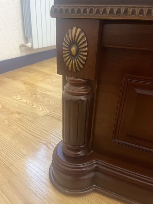 Продам спальный гарнитур