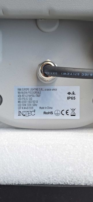 Lampă LED puternica pentru iluminat intreaga curte, gradini depozite, carcasa aluminiu izolata complet 7000lm IP67 Nouă