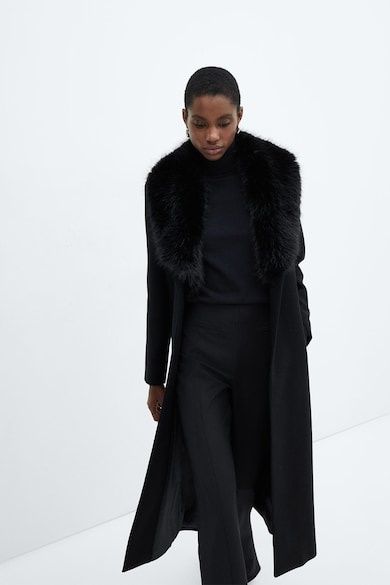 Ново вълнено палто Mango