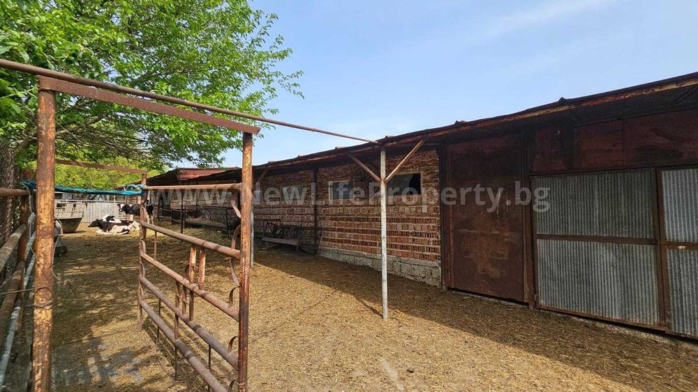 Продава се Промишлена сграда в Средец - 5500 кв.м за 15 €/кв.м - Снимка #17