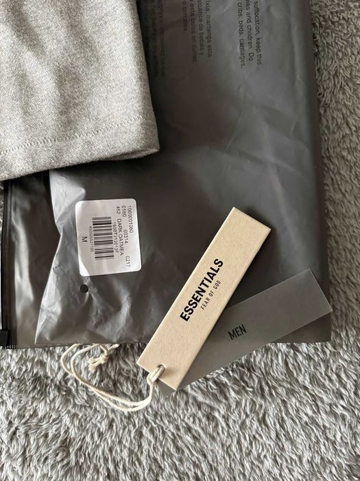 Pantaloni scurti Essentials darkoatmeal marime M