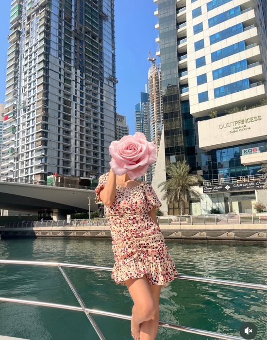 Платья шикарные вечерние