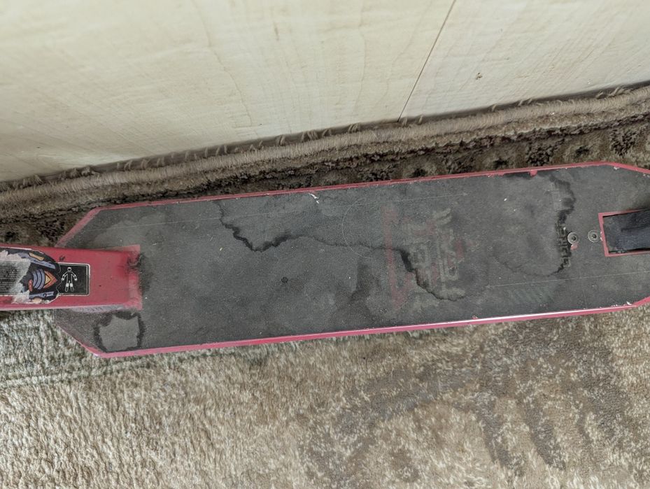 Продам трюковой самокат tech team duker 202