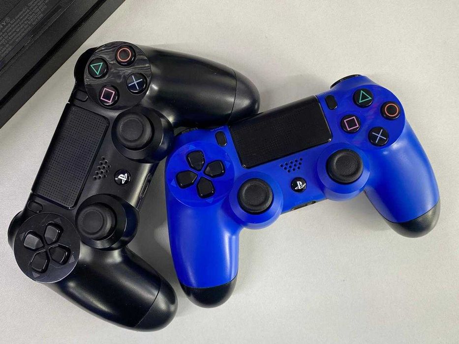 Sony PlayStation 4 2 Геймпада Игры
