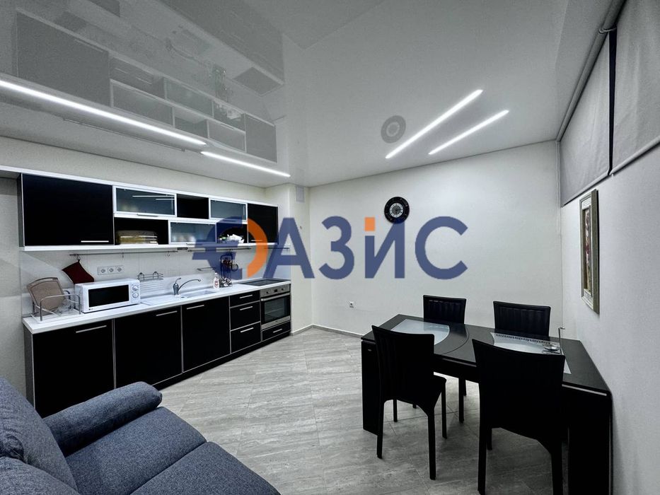 Продава се Тристаен апартамент в Свети Влас - 100 кв.м за 1500 €/кв.м - Снимка #2