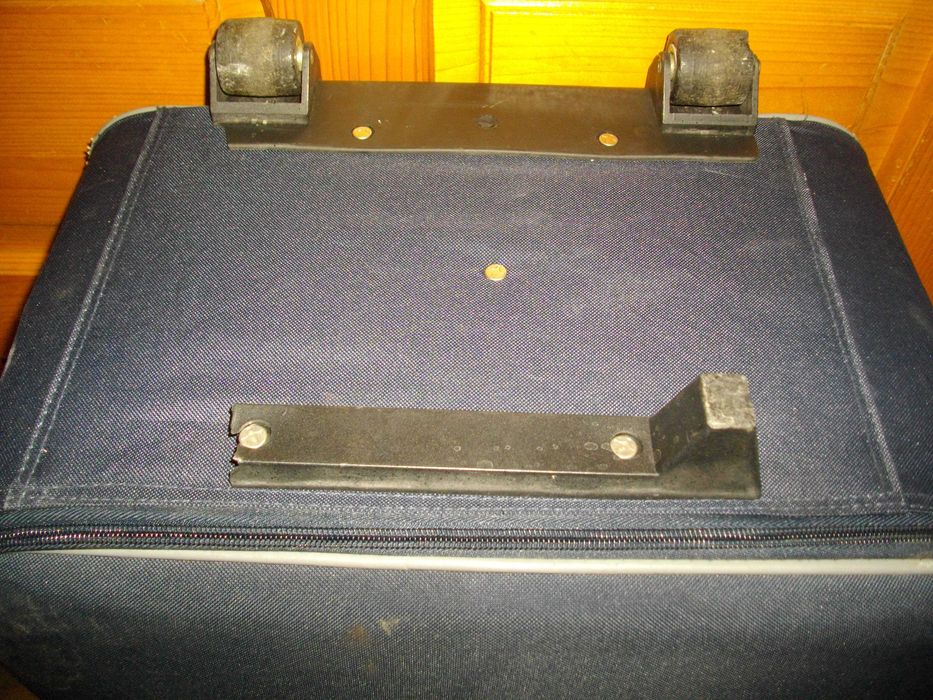 Голям,среден и малък куфар,пластмаса и текстил