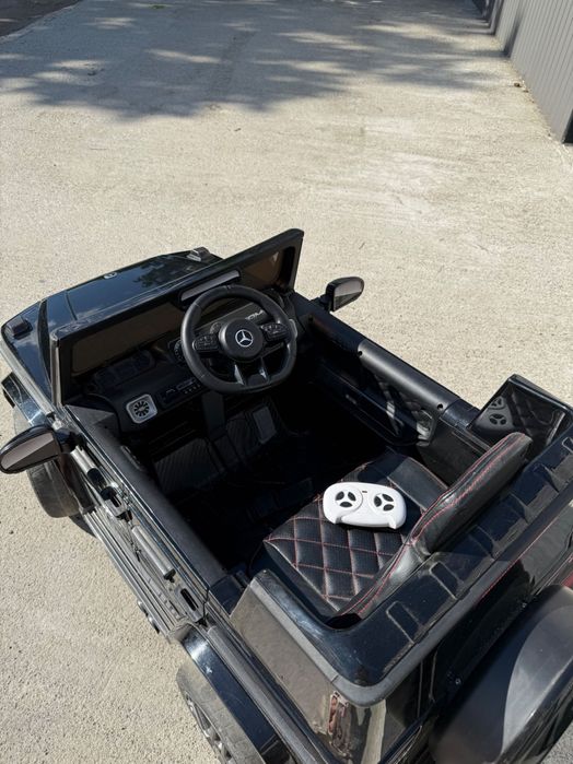 Акумулаторен джип Mercedes Benz