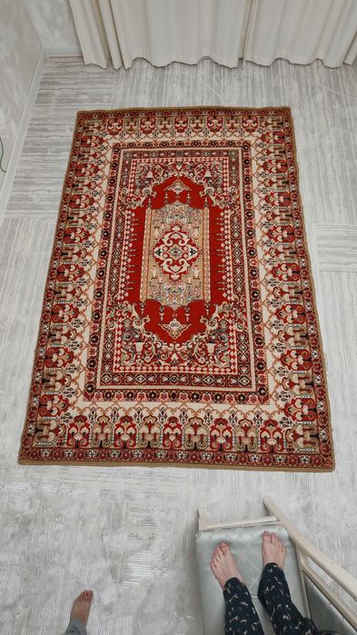 Продам ковёр 2х3