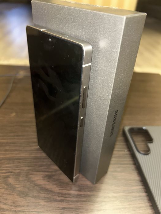 Продам Samsung S25ULTRA