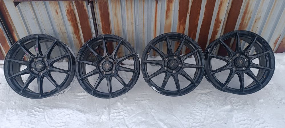 Продам комплект дисковые привозные на 17