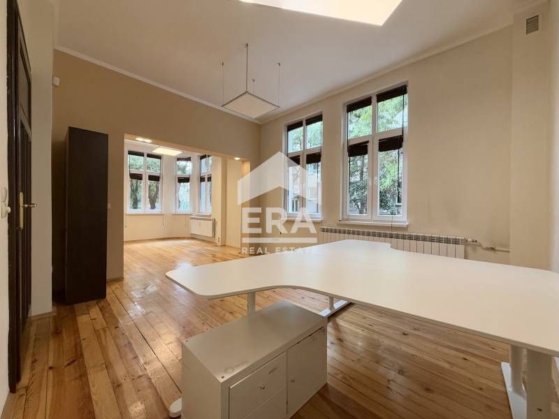 Продава се Офис в София, Център - 126 кв.м за 5715 €/кв.м - Снимка #1