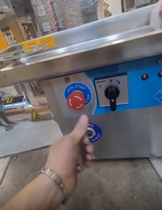 Продаю мясорубку