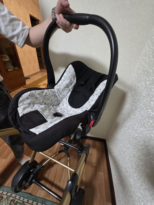 Детская коляска 3 в 1