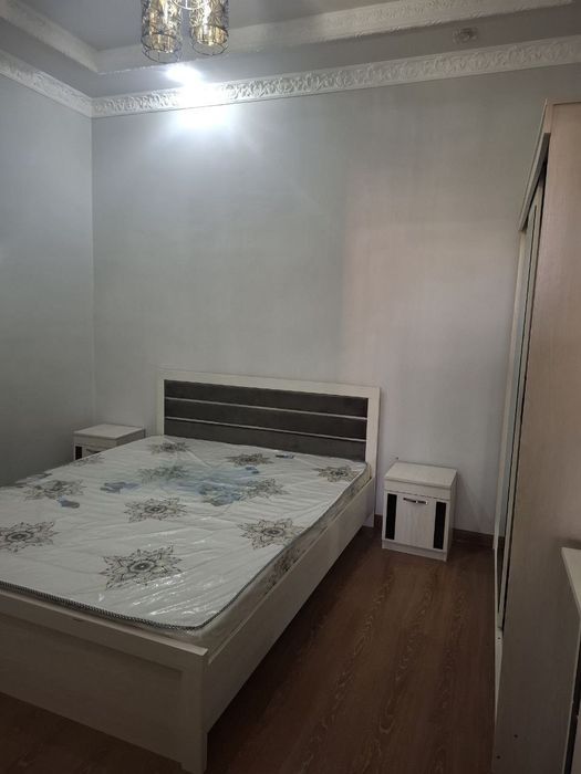 Срочна ховли сотилади