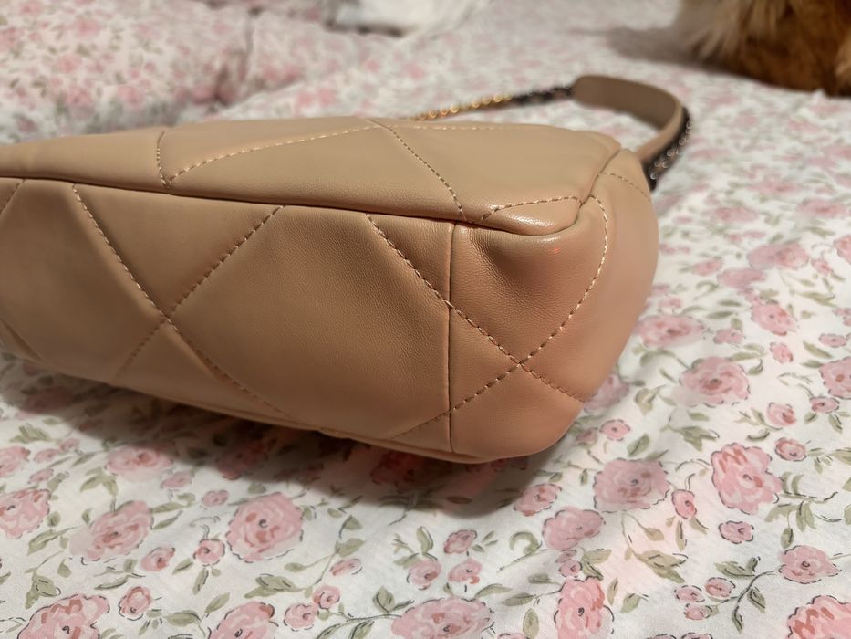 Сумка в стиле Chanel 19 Bag
