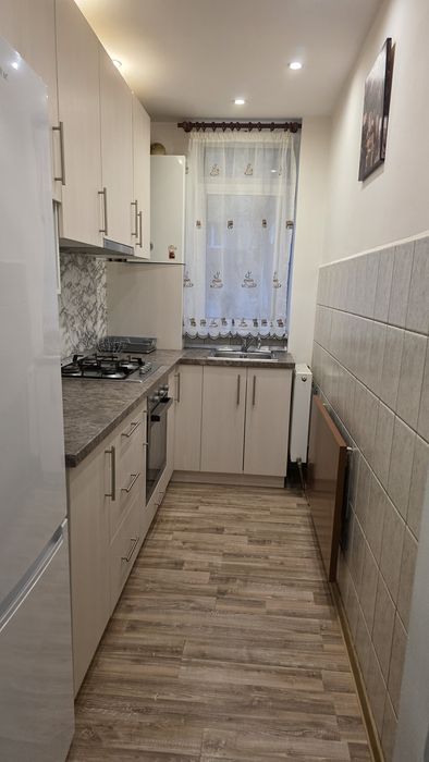 Inchiriez ap. 2 camere STR Luptei  Parter