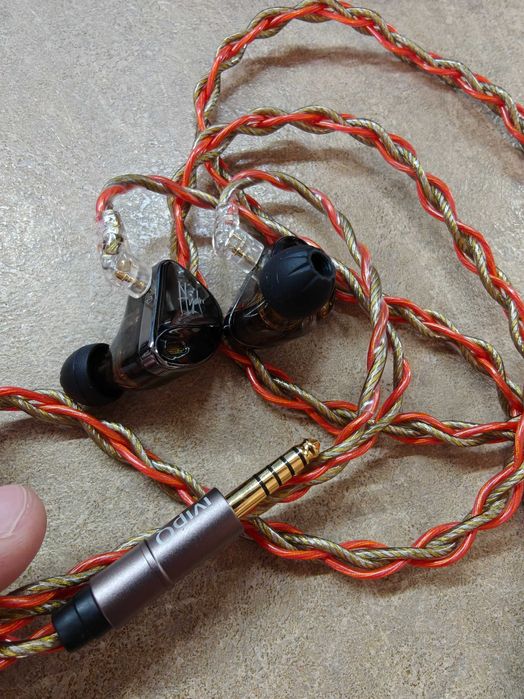 CCA Hydro – комплект с 4.4mm балансиран кабел