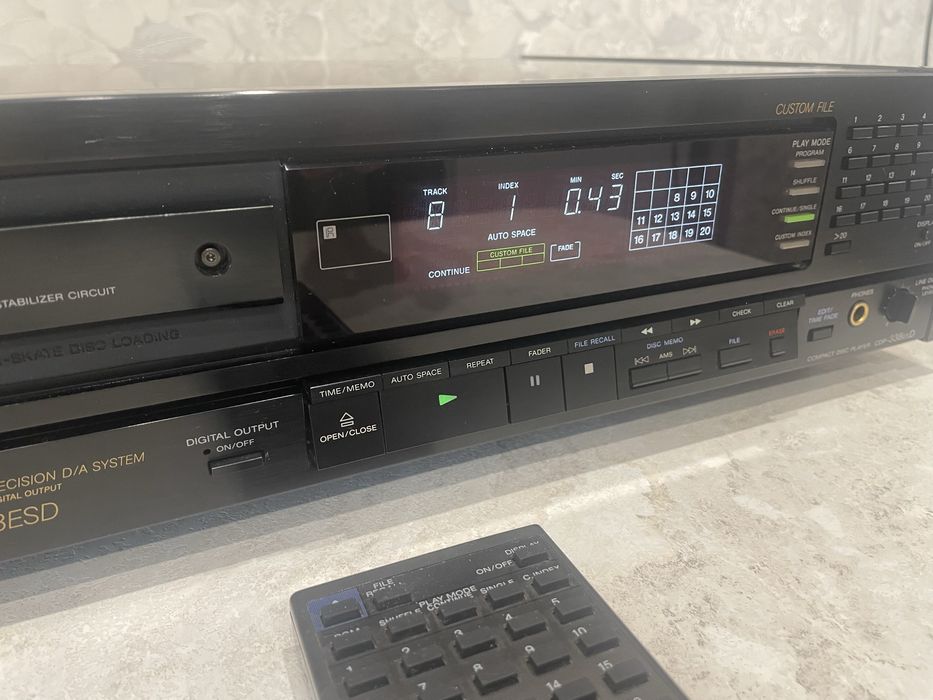 CD проигрыватель Sony cdp338esd