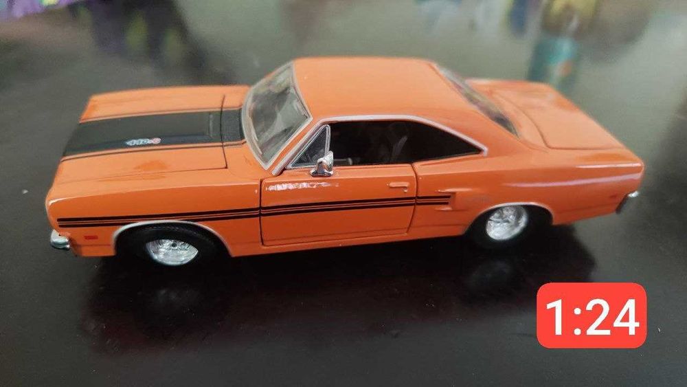 Продам модельки масштаб 1:24