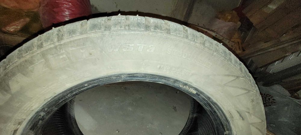 Продам зимние шины Sailun