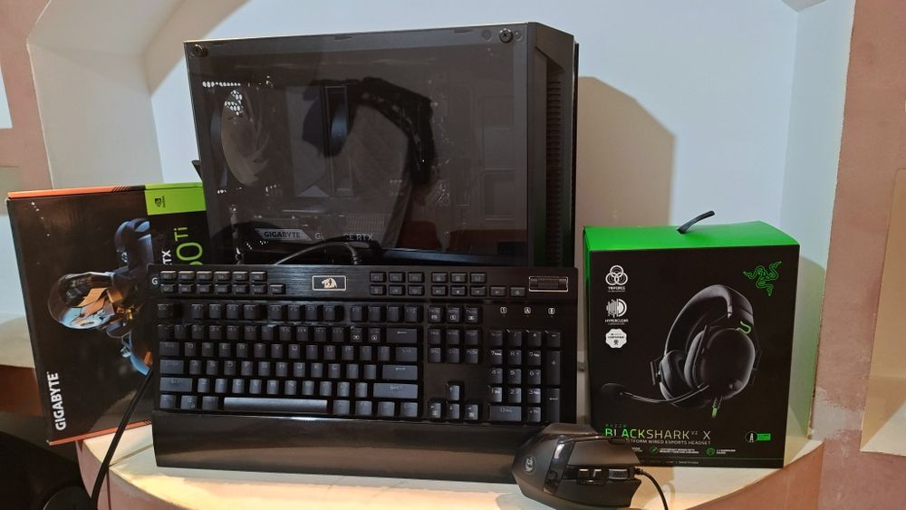 Sistem Gaming Ryzen 5 8600G, 32GB Ram DDR5, RTX 5060Ti 8GB +Periferice