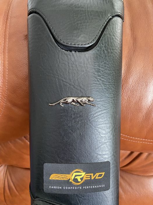 Hard Case Predator Blak 2x4 pentru tacuri biliard