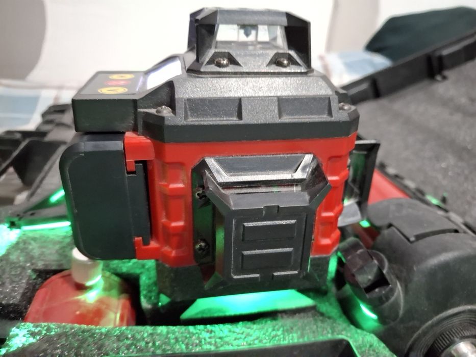 Лазерный уровень линейный VS-4Dдля стройки