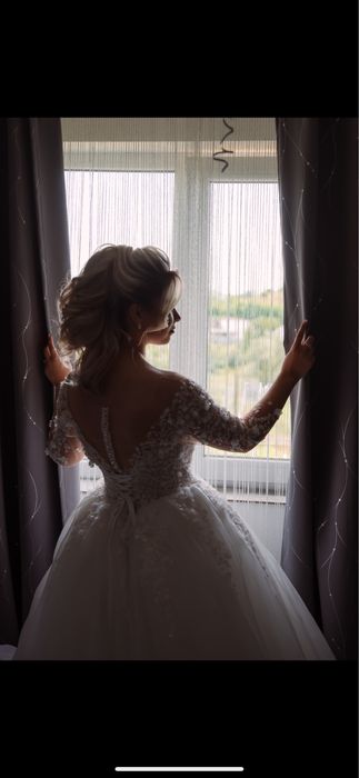 Rochie mireasa cu sclipici