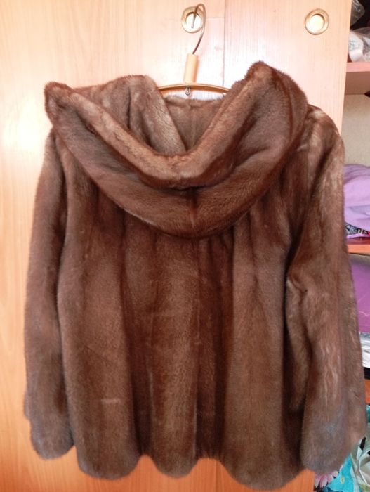 Продам норковую шубу