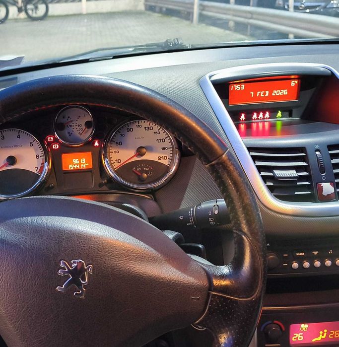 Peugeout 207 1.4 benzina 2008