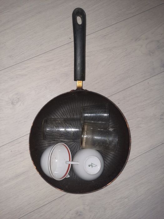 Много посуды для дома отдам