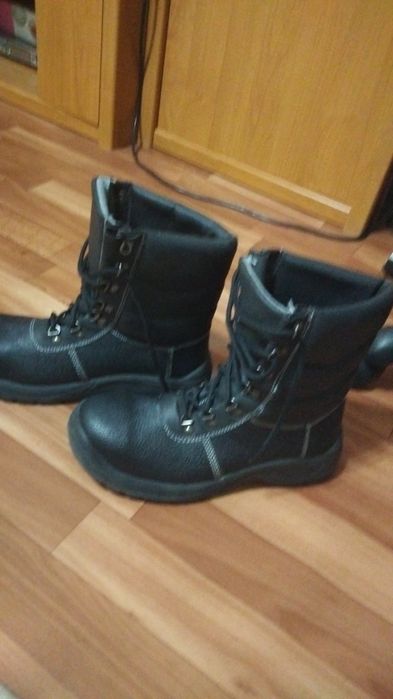 Продаю ботинки рабочие