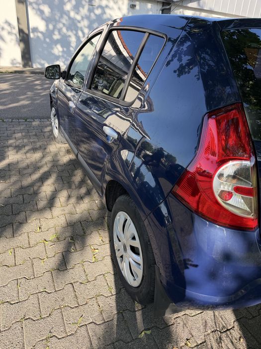 Se vinde Dacia Sandero 1.4 , benzina + gpl omologat , an 2009