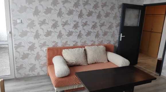 Двустаен апартамент в Люлин 5