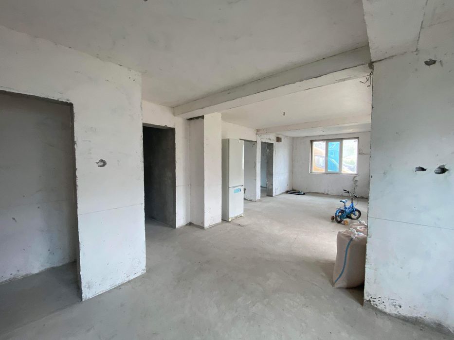 Casa+teren 2500mp