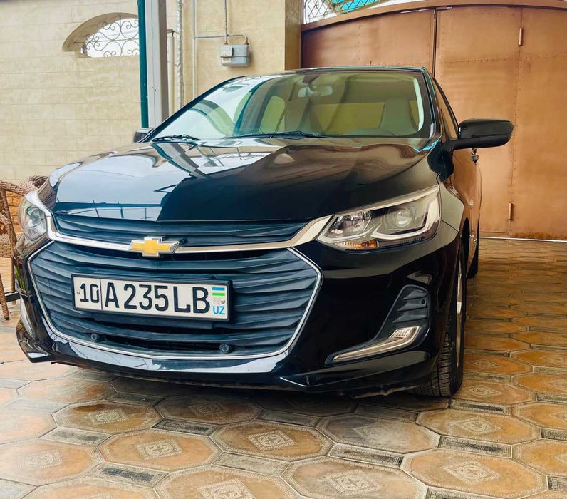 Onix premier 2 turbo AT plus