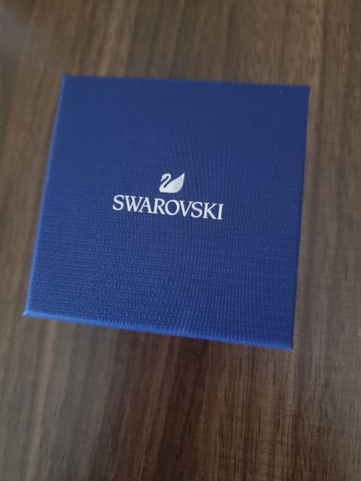 Обеци Swarovski Stilla