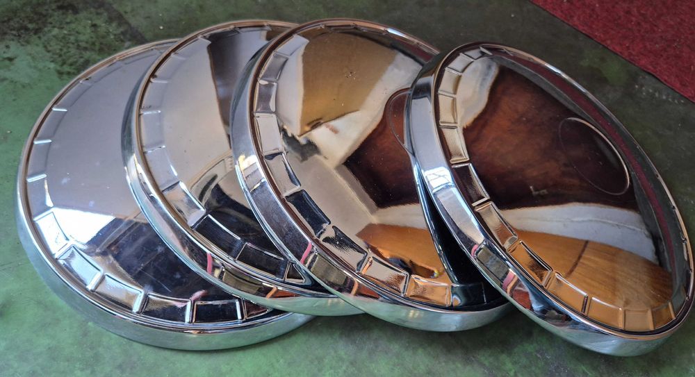 Тасове за Жигула ,Lada, Fiat и други модели,4 броя.