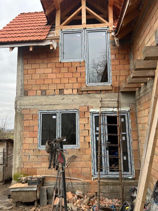 Vând geamuri și uși de termopan noi și second hand