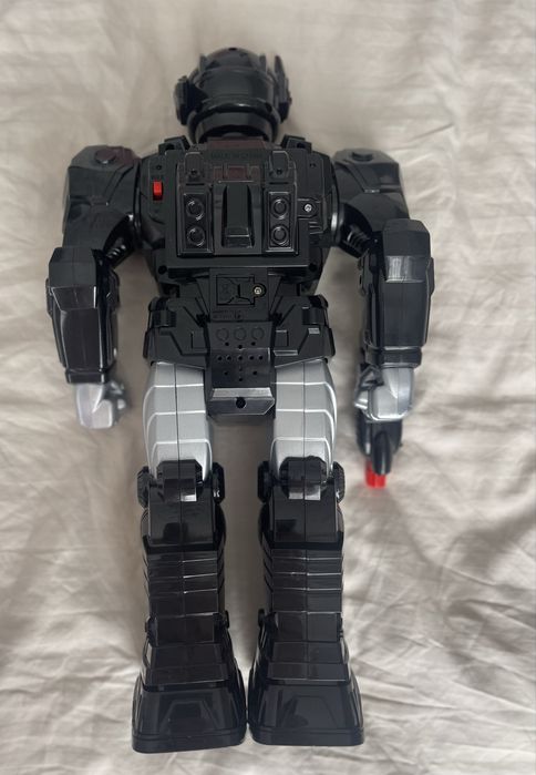 Jucarie Robot cu lumini si baterii
