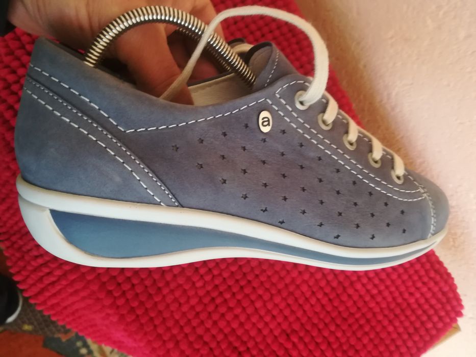 Adidași noi Ara nr 38,5 piele dama