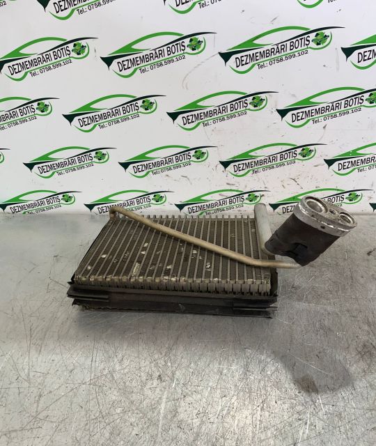 Vaporizator (radiator racire habitaclu) 8D1 820 103D Volkswagen VW Go